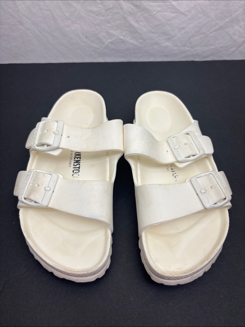 Birkenstock rubber sandals, women’s SZ 6, box 50